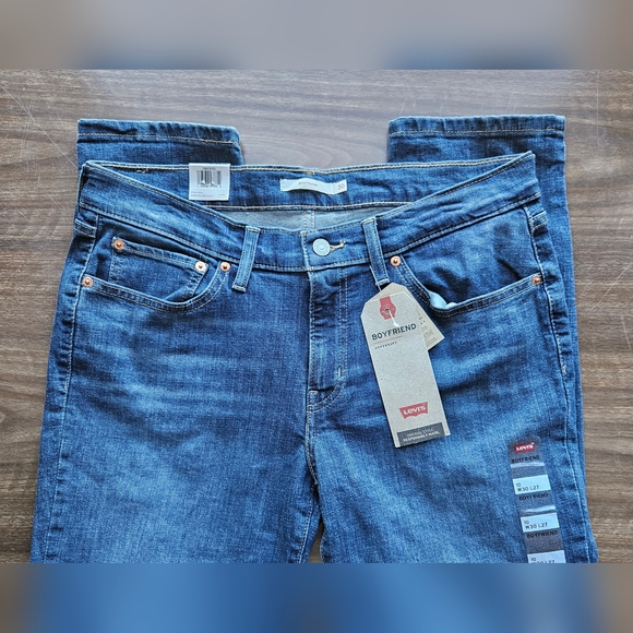 NWT Levi's Women's Boyfriend Jeans Mid Rise Tapered Leg Sz 10; 30x27 - Picture 3 of 7